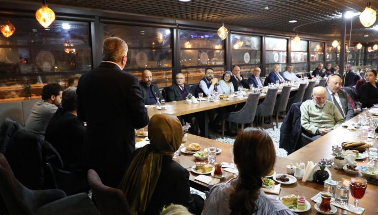 Senatörler ve yönetim kurulu üyeleriyle iftar yemeğinde buluşuldu
